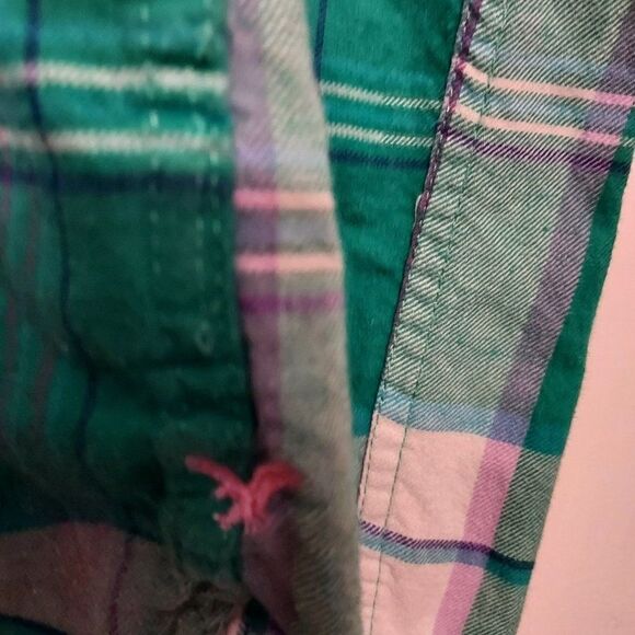 American Eagle XS VGC 17 in pit to pit 22 1/4 inch shoulder down - Picture 5 of 6